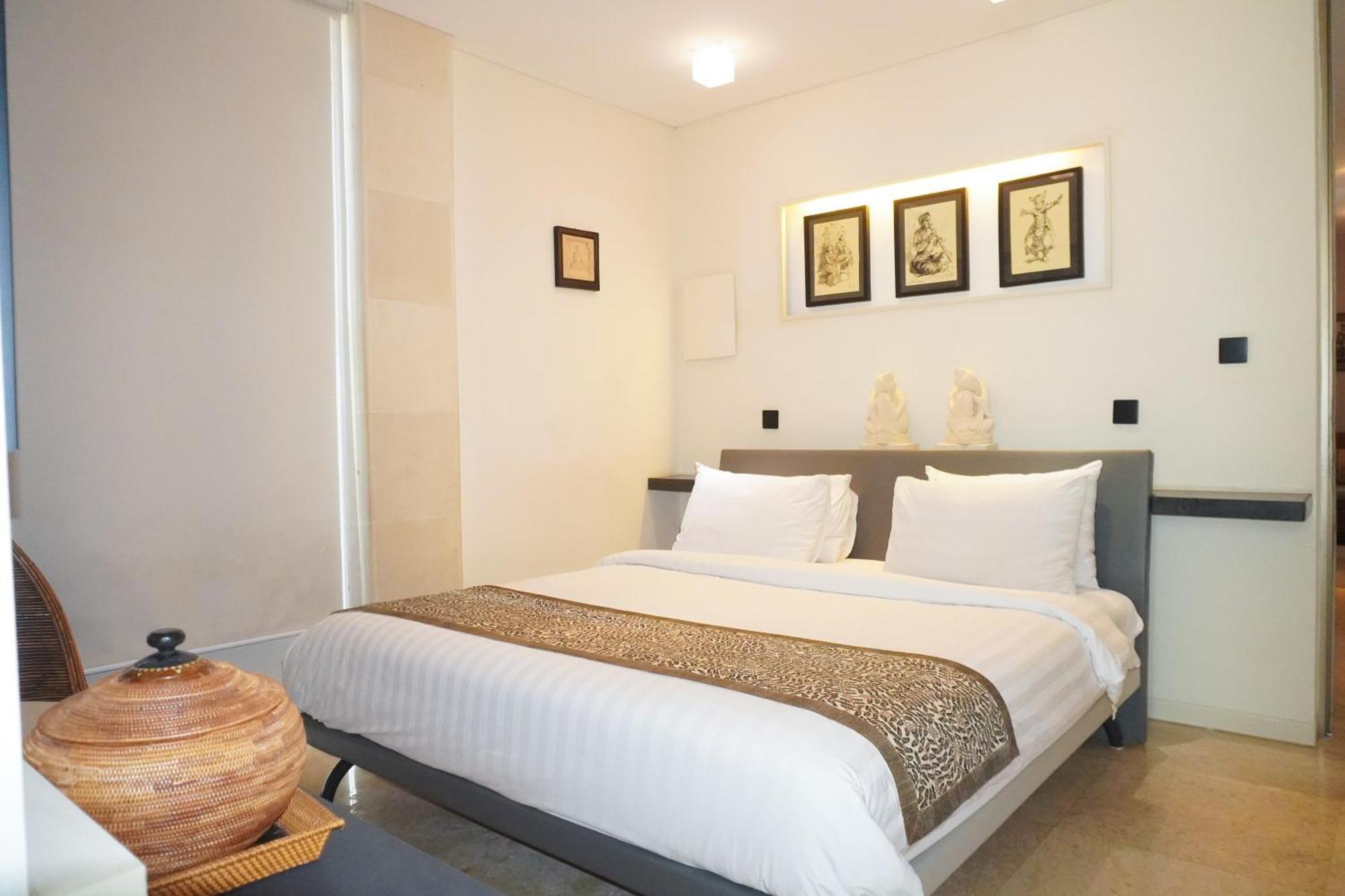 Furamaxclusive Ocean Beach Seminyak Bali Legian  Exterior photo A bedroom at the hotel