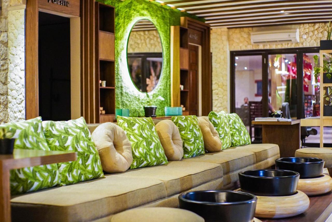 Furamaxclusive Ocean Beach Seminyak Bali Legian  Exterior photo The interior of a salon in Jakarta, Indonesia